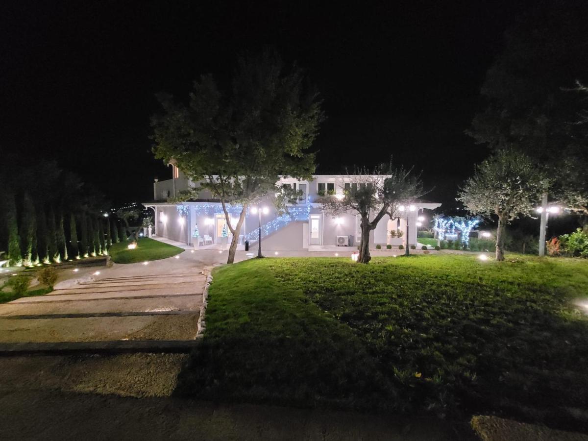 Tenuta Santo Stefano Azienda Agrituristica Santo Stefano del Sole Exterior photo